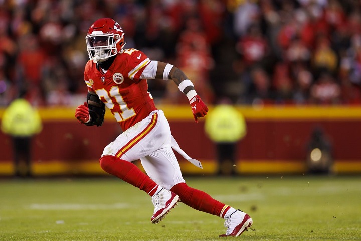 Les Buffalo Bills recrutent le remarquable Mike Edwards